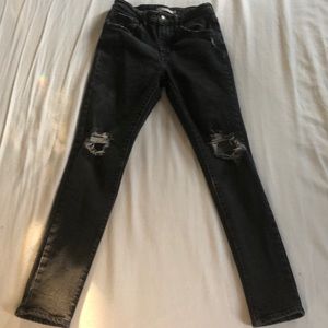 Levi’s 721 High Rise Skinny Jean Ripped Knee Grey